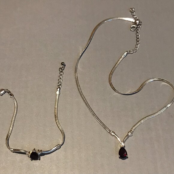 Vintage Necklace & Bracelet Nina Ricci AVON Silver Tone Clear & Red Rhinestones - Picture 1 of 7